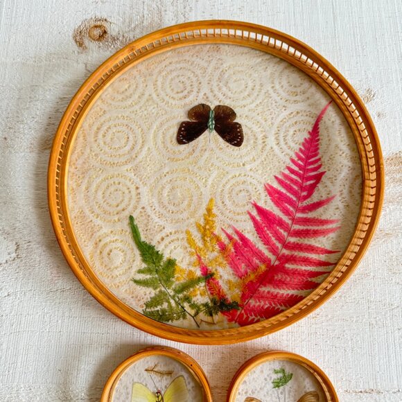 Vintage Round Bamboo Decorative Tray and Coaster Set with Butterflies and leaves - Picture 5 of 8